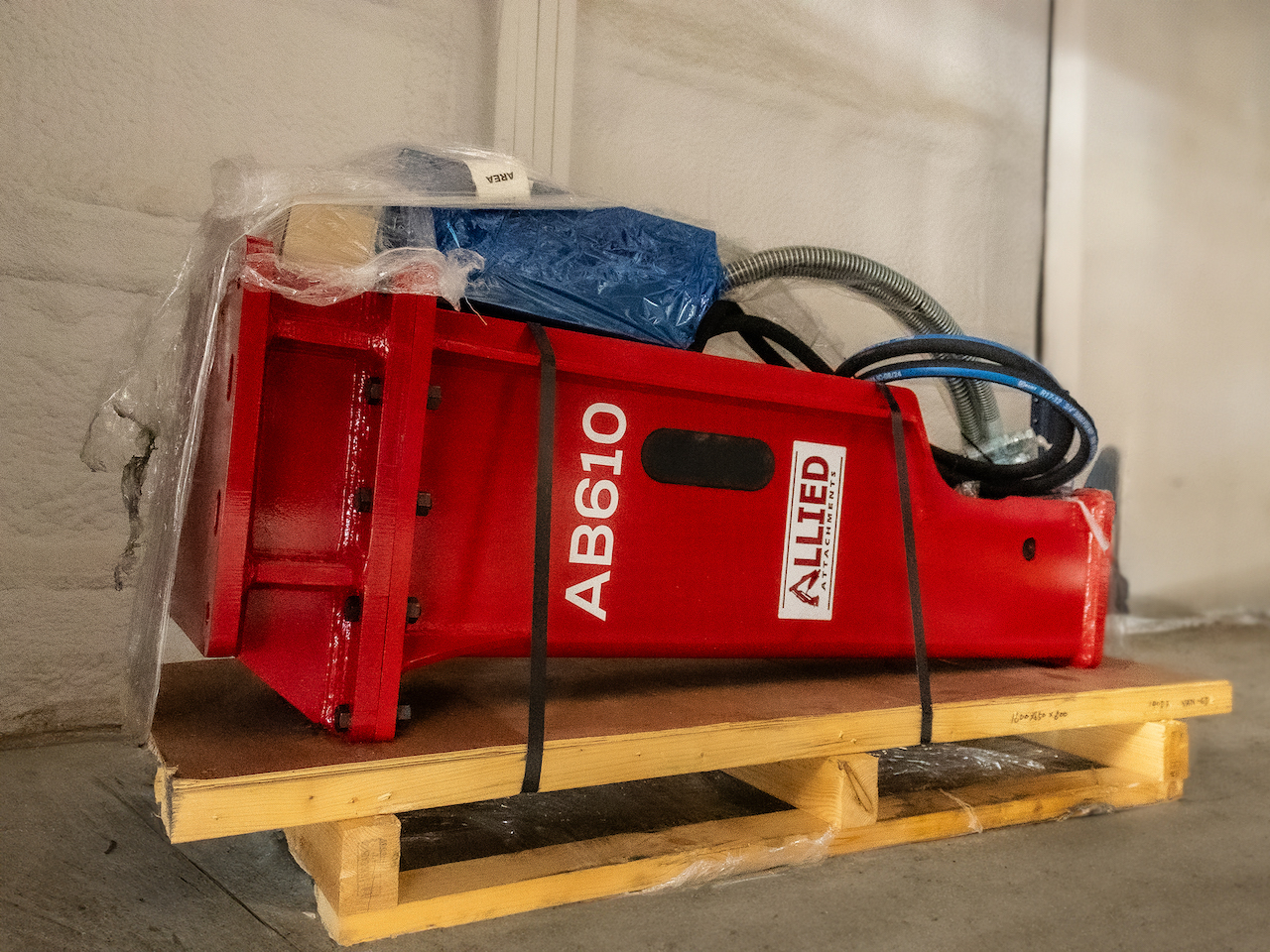 4. Allied Breaker AB610